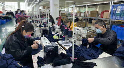 中小企業(yè)抱團(tuán)上云 1小時(shí)學(xué)機(jī)勝過(guò)3年人工，爆款業(yè)務(wù)就這么簡(jiǎn)單